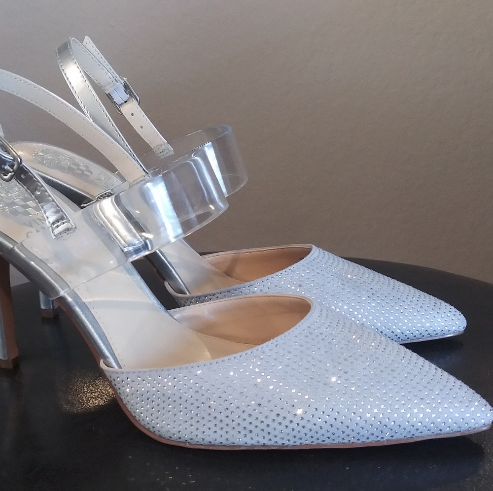 Vince camuto. Pumps - Picture 16 of 16